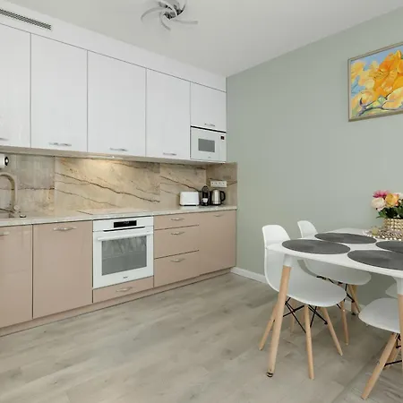 Azalia Marina Basen & Epapartamenty Apartment Dziwnów